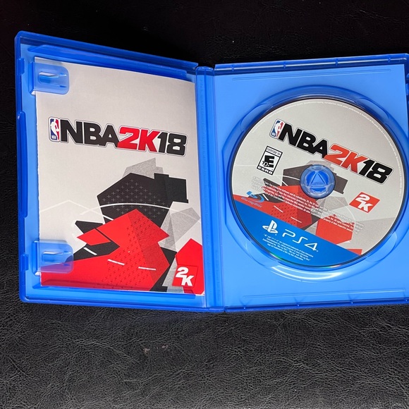 PS4 nba2k18 - Picture 2 of 3